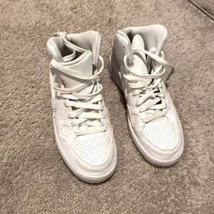 White Nike size 5.5